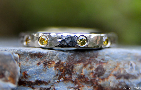 RUSTIC CHIC DIAMOND STACKING RING- 18k white